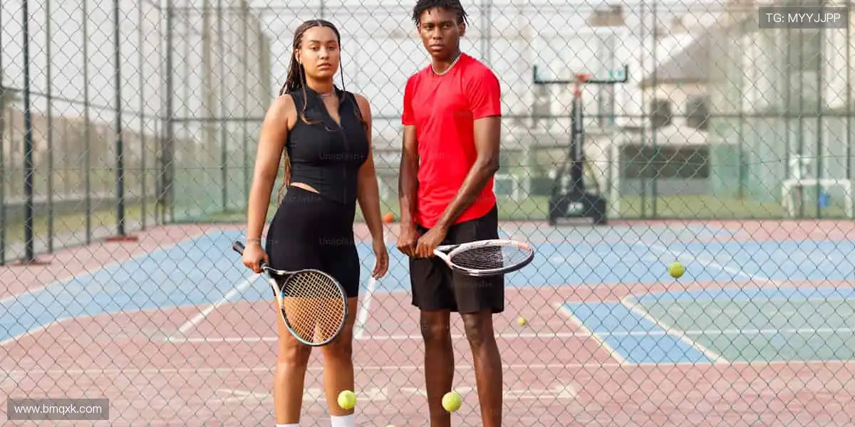 👟潮流装备，个性定制！从球鞋到球衣，打造专属你的运动风格！🎾